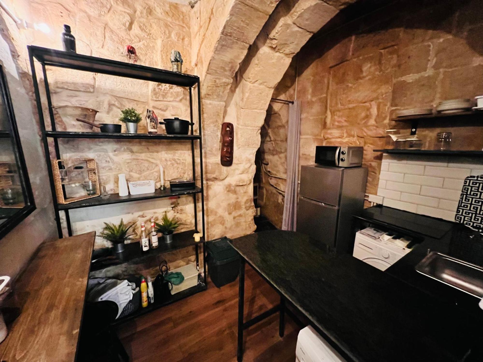 Charming Townhouse Prime Area Valletta Apartment Exterior photo